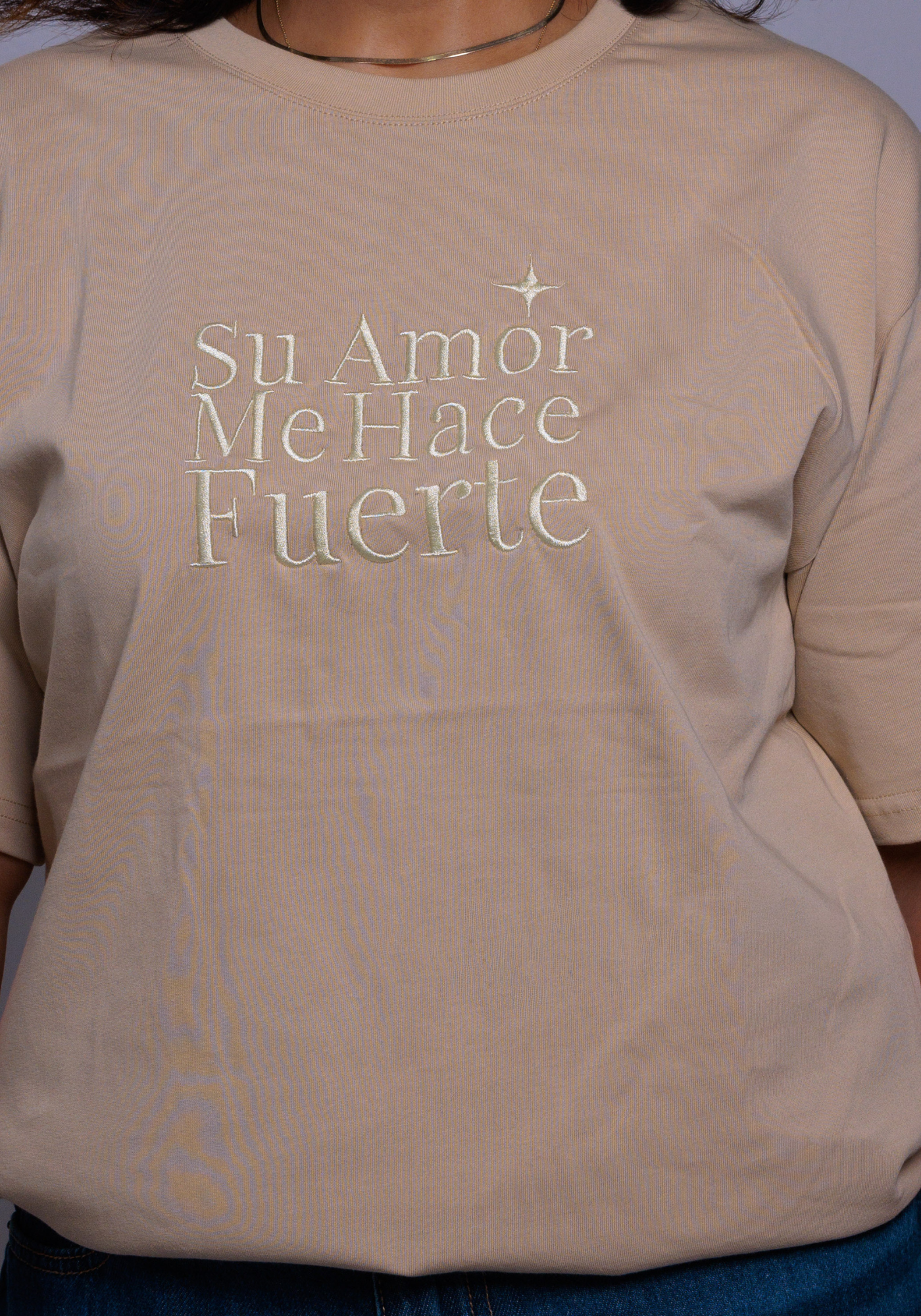 Su Amor Me Hace Fuerte- Camisa bordada
