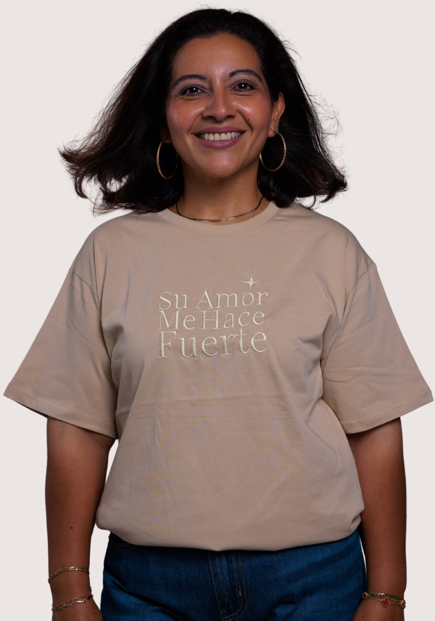 Su Amor Me Hace Fuerte- Camisa bordada